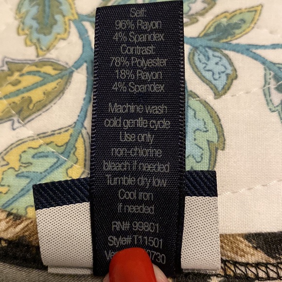 NWOT Daytrip grey, long sleeve top, size M. - Picture 5 of 8